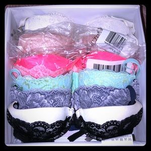 Victoria’s Secret Bras 6 total